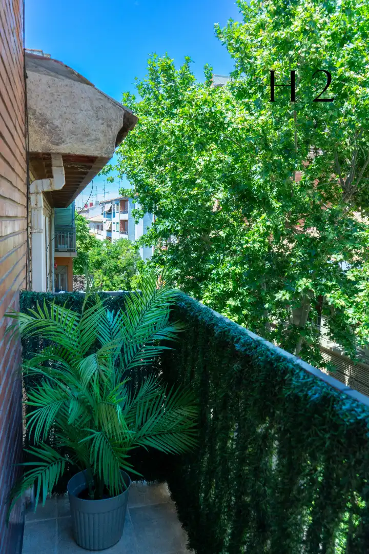 Balcony of Flat for share in Zaragoza  with Air Conditioner, Heating and Private garden