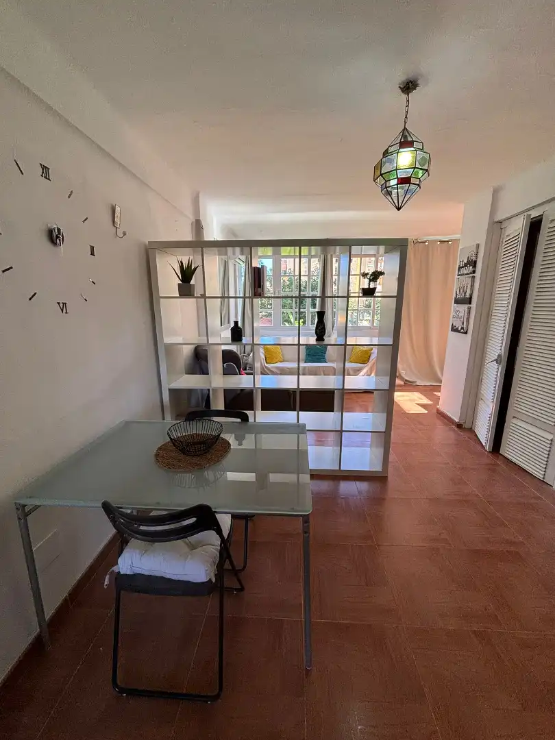 Sala d'estar de Apartament de lloguer en Torremolinos amb Moblat i Piscina comunitària