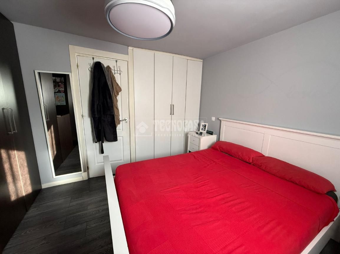 Bedroom of Flat for sale in  Madrid Capital  with Air Conditioner and Furnished