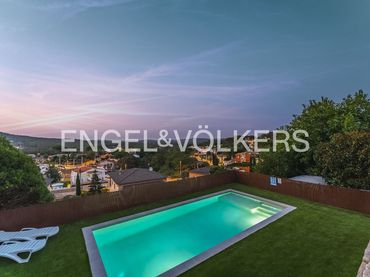 Casa amb piscina en venda a Niàgara Parc - Àgora Parc