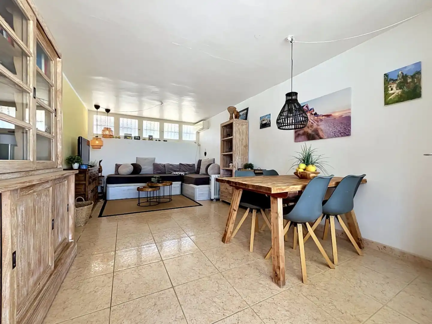 Sala d'estar de Casa o xalet en venda en Benidorm amb Aire condicionat, Calefacció i Jardí privat