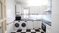 Kitchen of Flat for sale in  Madrid Capital  with Air Conditioner, Heating and Oven
