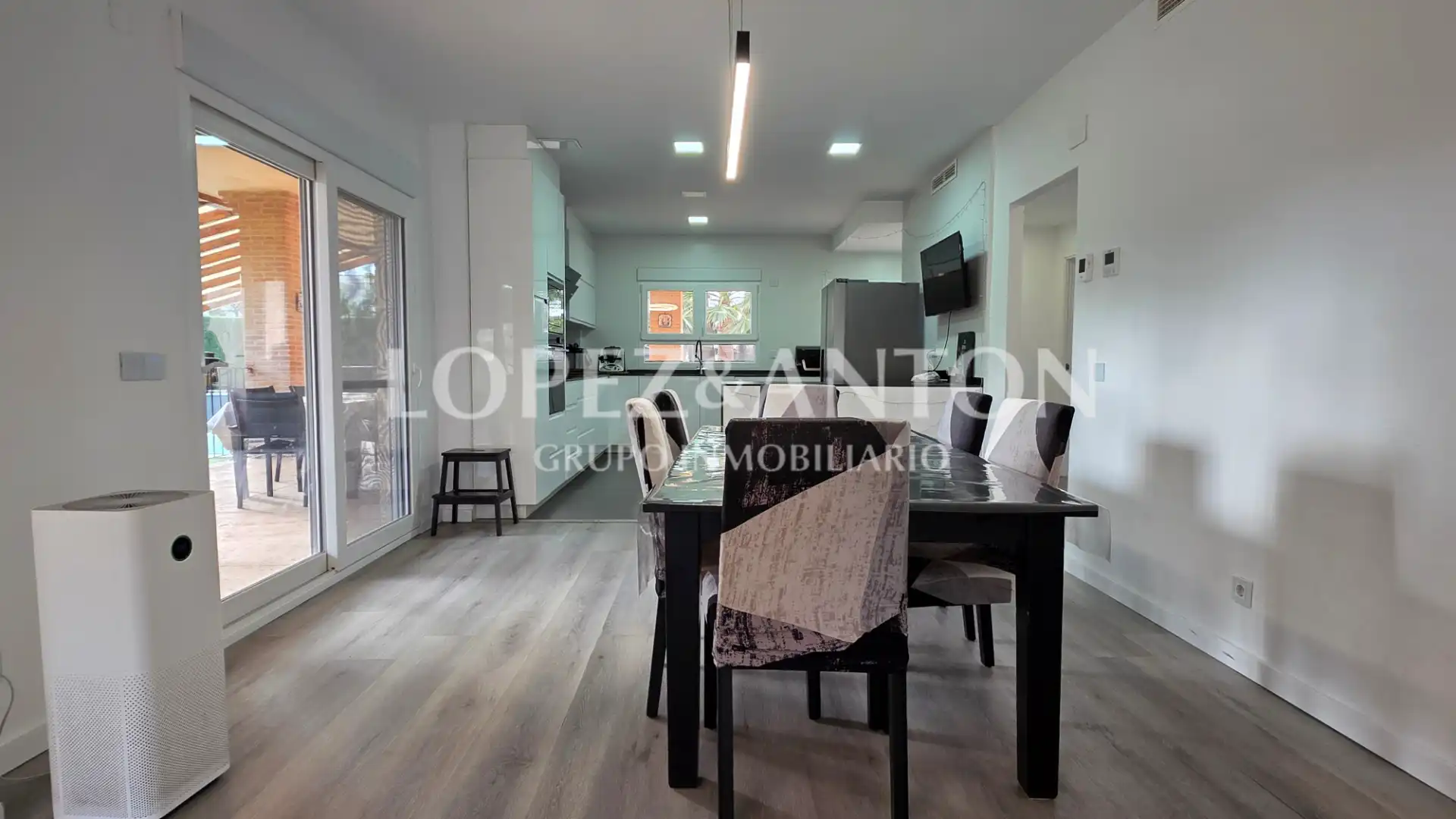 Haus oder Chalet zum Verkauf in L'Eliana mit Klimaanlage, Heizung und Privatgarten