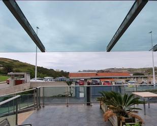 Terrasse von Wohnung miete in Santa Cruz de Bezana mit Terrasse