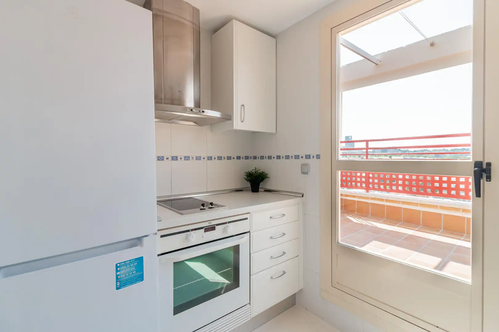 Cocina de Ático de alquiler en Madrid con Jardín privado, Parquet y Trastero