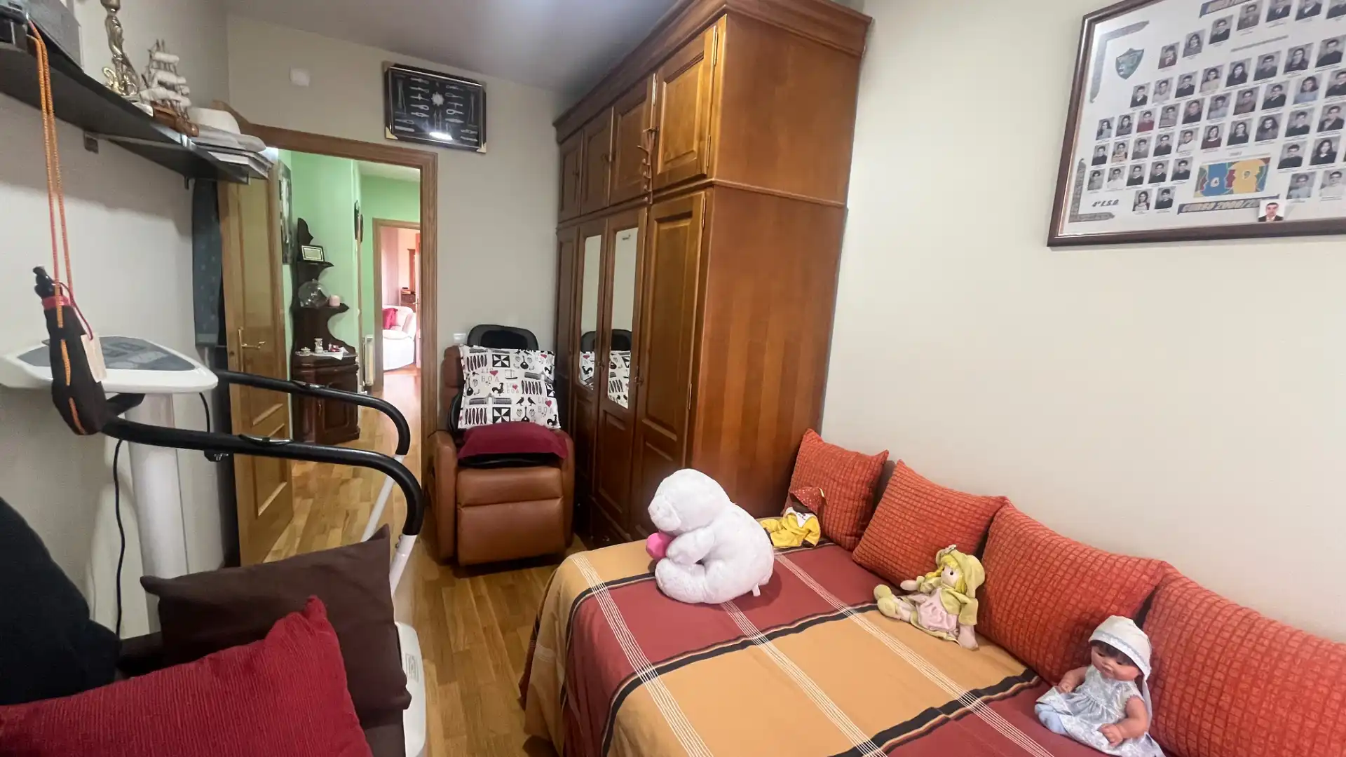 Schlafzimmer von Einfamilien-Reihenhaus zum Verkauf in Mojados mit Heizung und Parkett