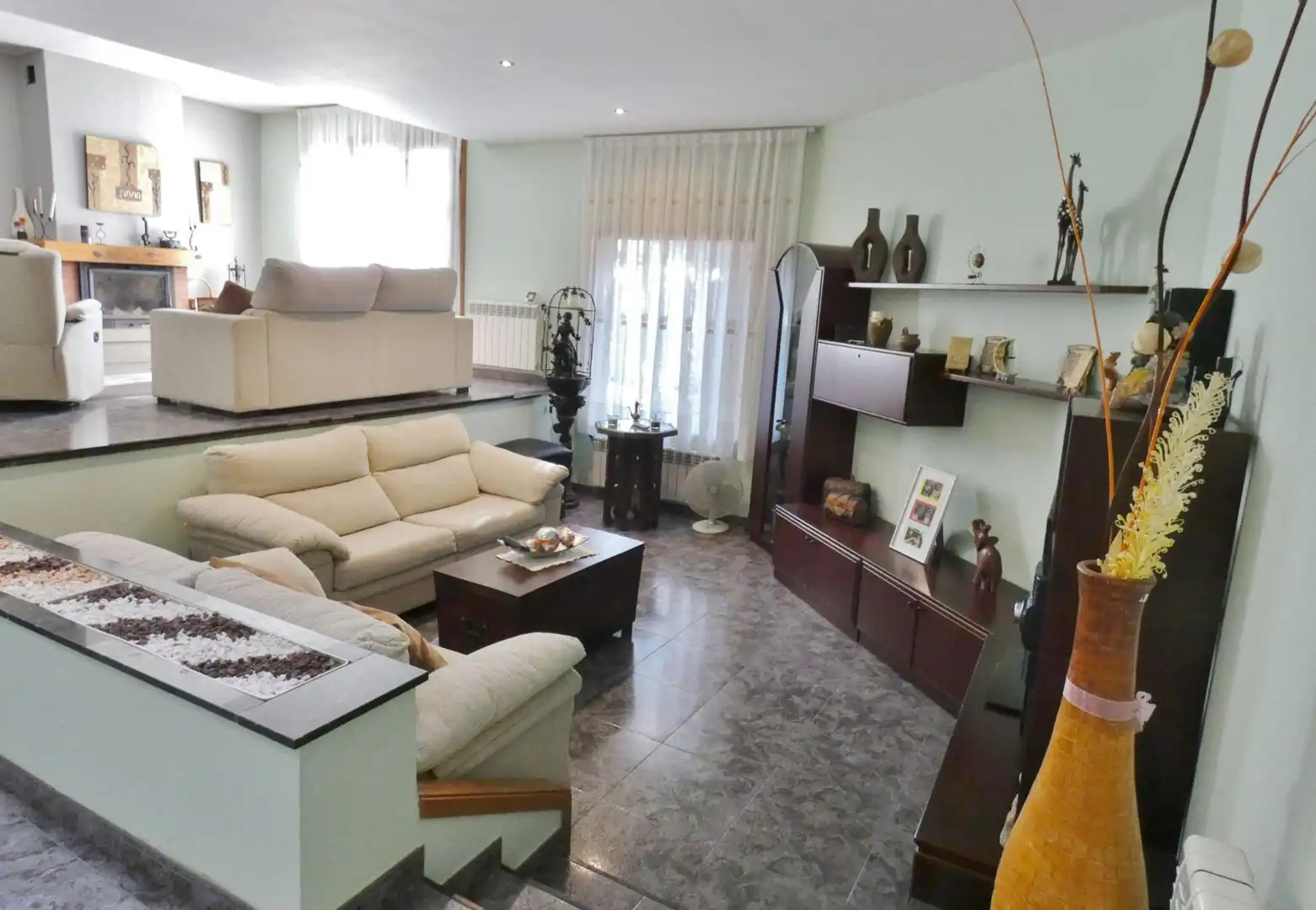 Sala d'estar de Casa o xalet en venda en Castellar del Vallès amb Balcó