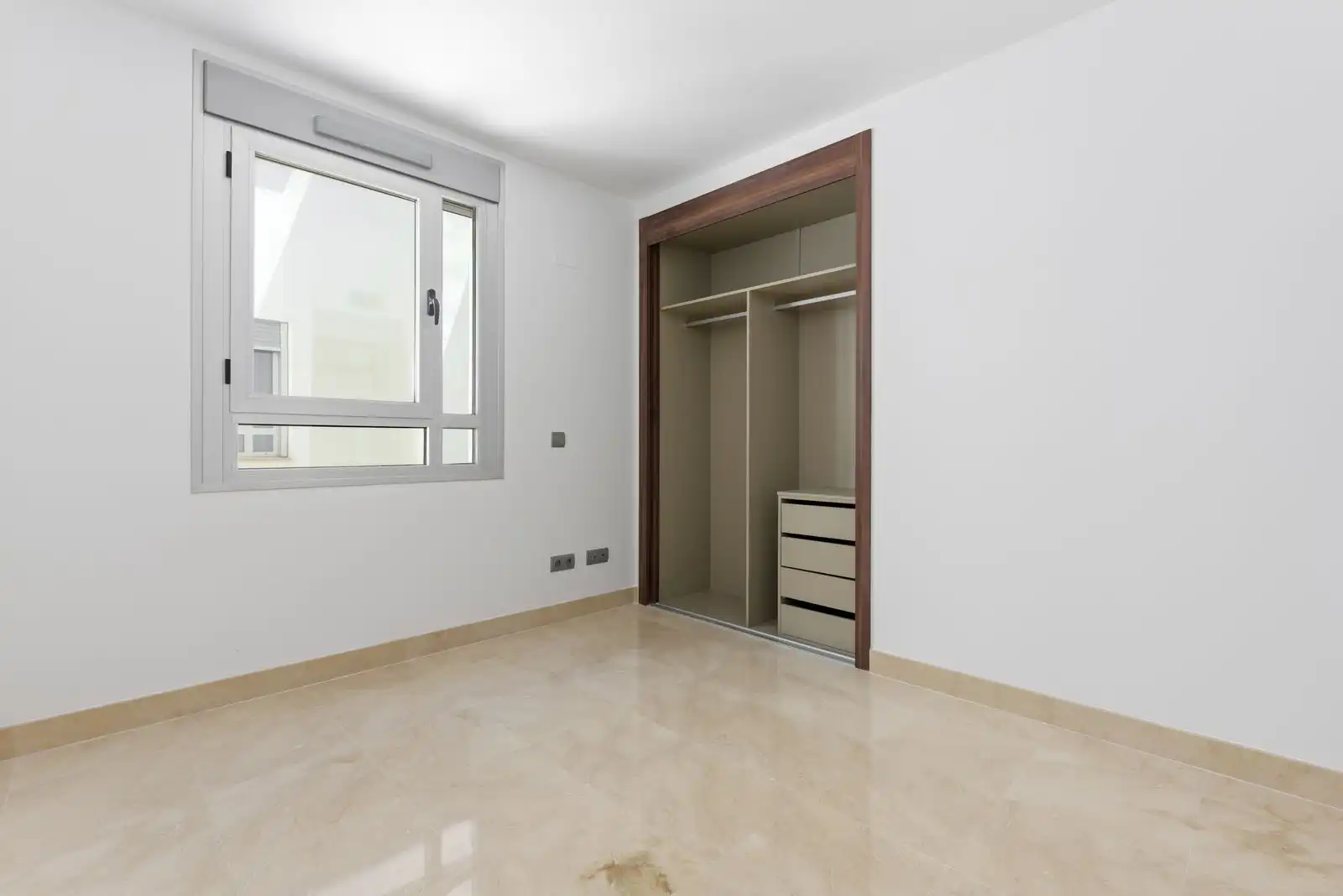 Piso con piscina en venta en Calle Castilla s/n, imagen 11