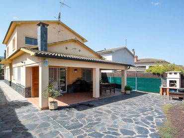 Casa con giardino in vendita a Sant Fost de Campsentelles
