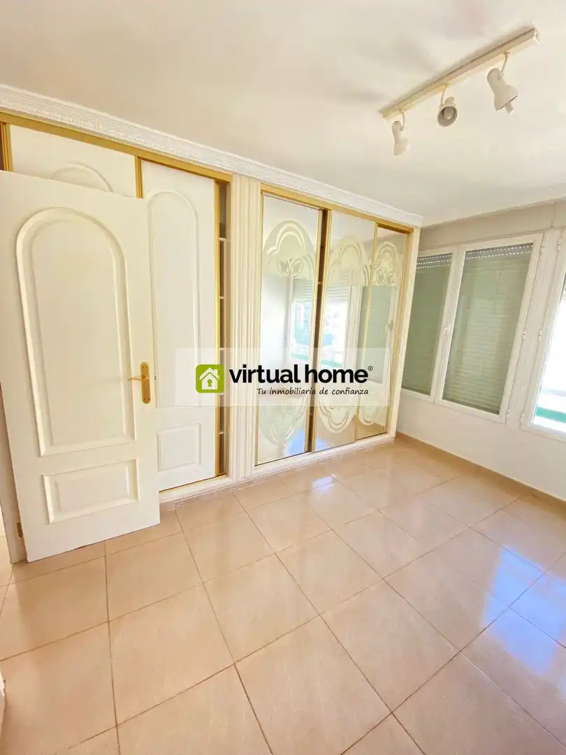 Bedroom of Flat for sale in Benidorm  with Air Conditioner, Heating and Private garden