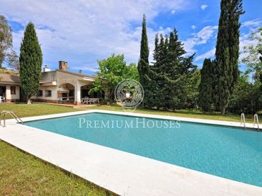 Casa con piscina in vendita a Tiana