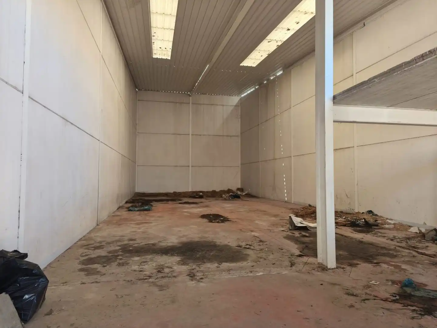 Nave industrial en venta en Burguillos