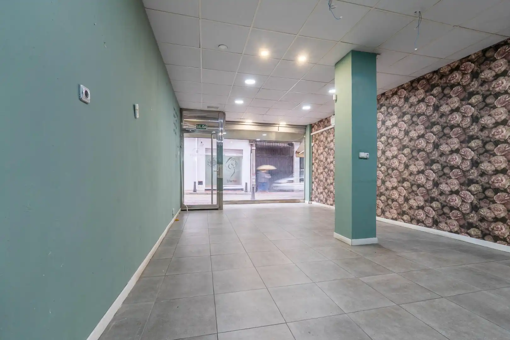 Local en venta en Armilla con Aire acondicionado