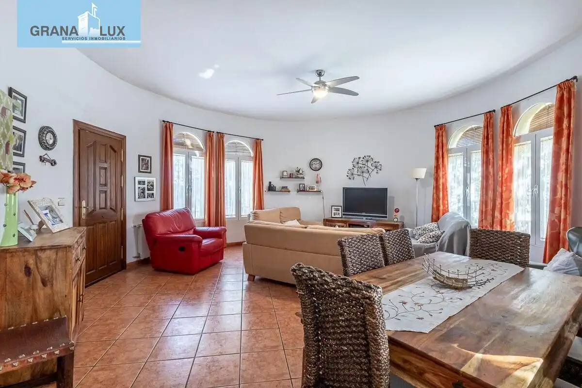 Chalet con piscina en venta en Calle del Arache, imagen 6