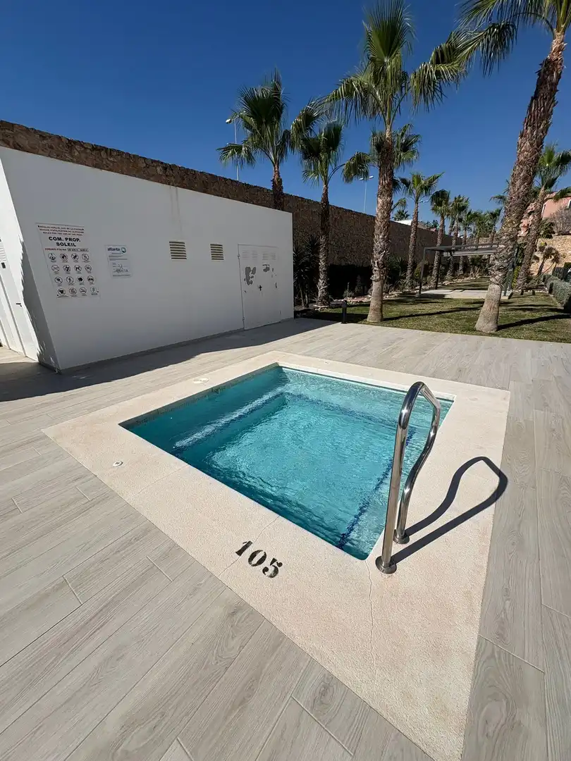 Planta baja en venta en Los Almendros