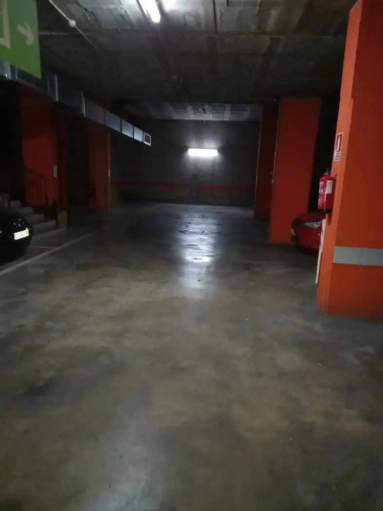 Garaje en venta en Girona