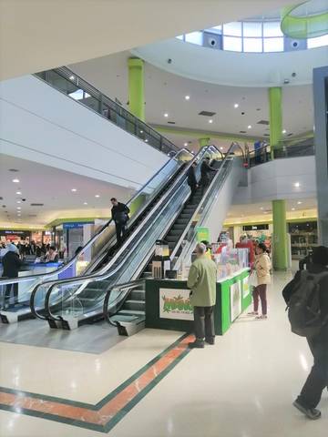 Local comercial en Venta en Avenida de los Poblados, 58 en Las Águilas