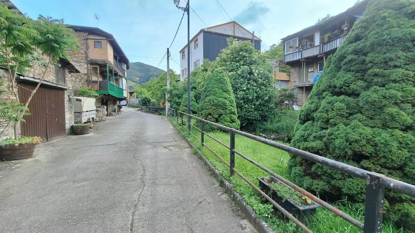 Vista exterior de Casa o xalet en venda en Ponferrada