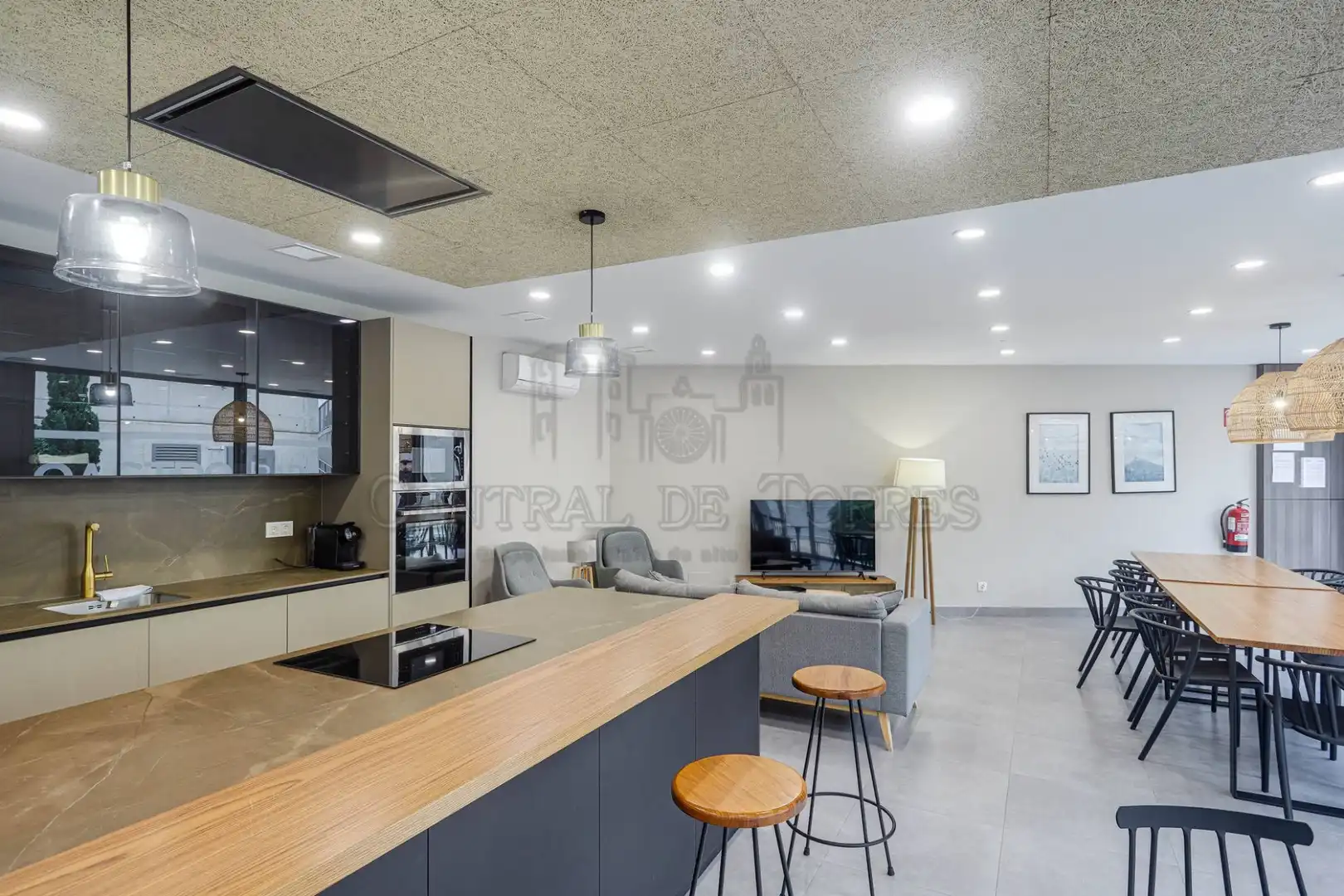 Cocina de Planta baja de alquiler en Boadilla del Monte con Aire acondicionado, Calefacción y Jardín privado