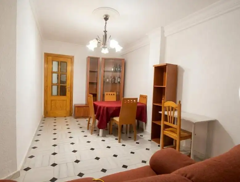 Esszimmer von Wohnung zur Miete in Granada mit Klimaanlage, Möbliert und Ofen