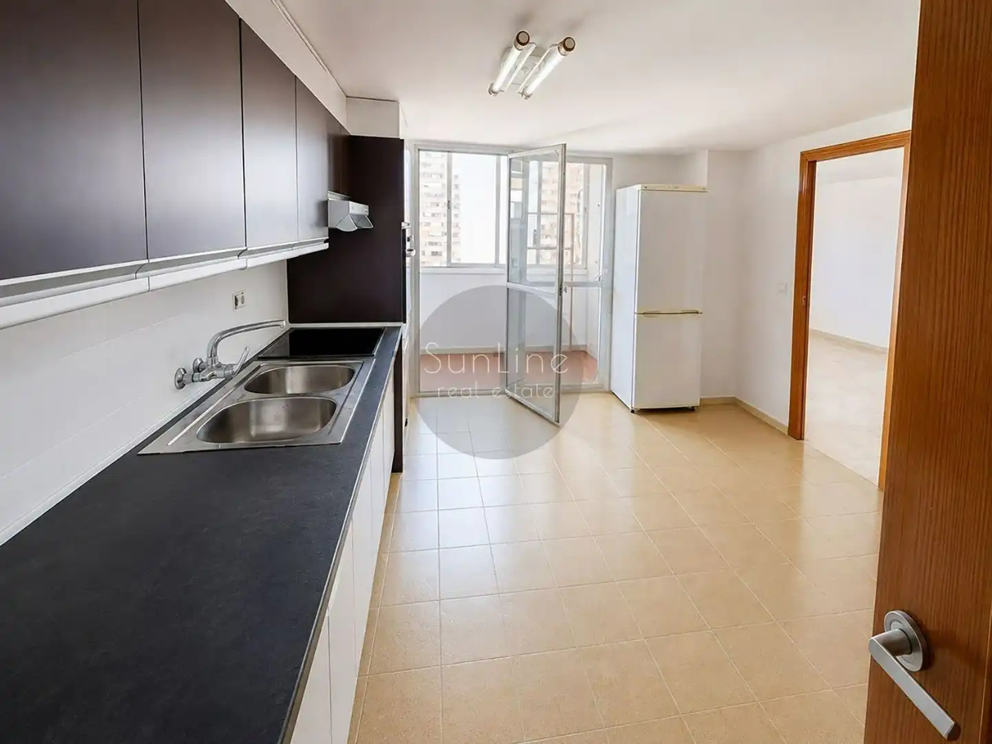 Kitchen of Flat for rent in Valencia  with Air Conditioner, Furnished and Balcony