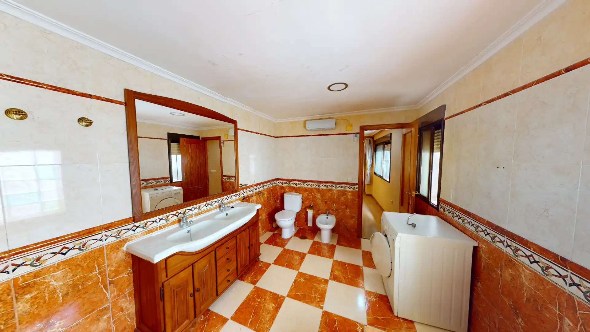 Baño de Casa o chalet en venta en Alicante / Alacant con Aire acondicionado, Parquet y Terraza