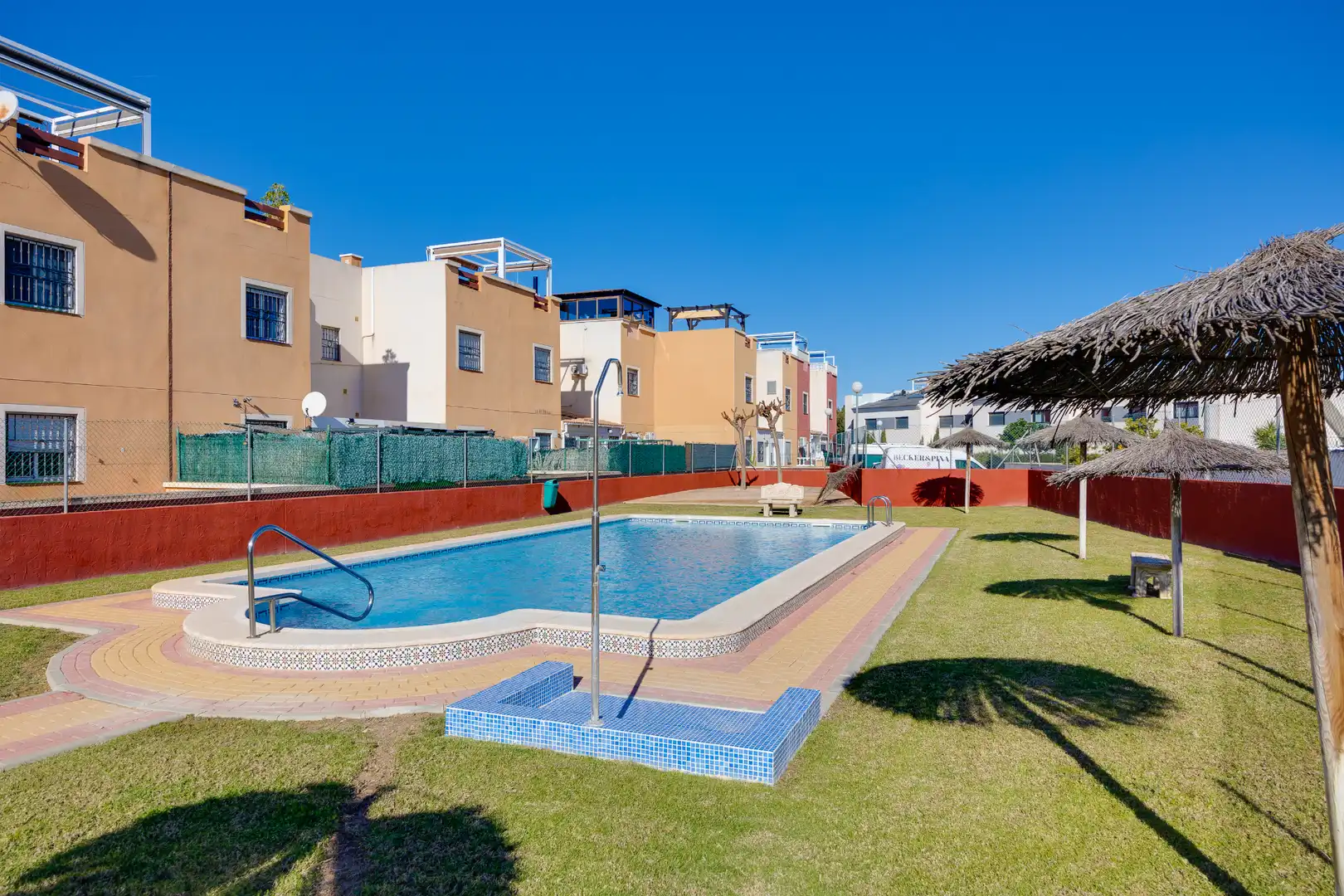Piscina de Pis en venda en Orihuela amb Aire condicionat, Jardí privat i Terrassa