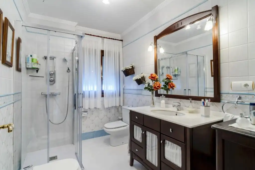 Baño de Casa o chalet en venta en Alhaurín El Grande con Aire acondicionado, Calefacción y Jardín privado