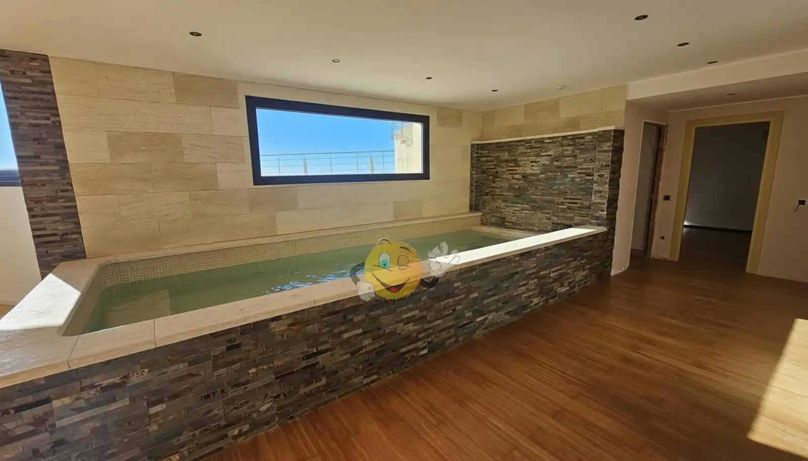 Schwimmbecken von Haus oder Chalet zum Verkauf in Castell d'Aro, Platja d'Aro i s'Agaró mit Klimaanlage, Heizung und Privatgarten