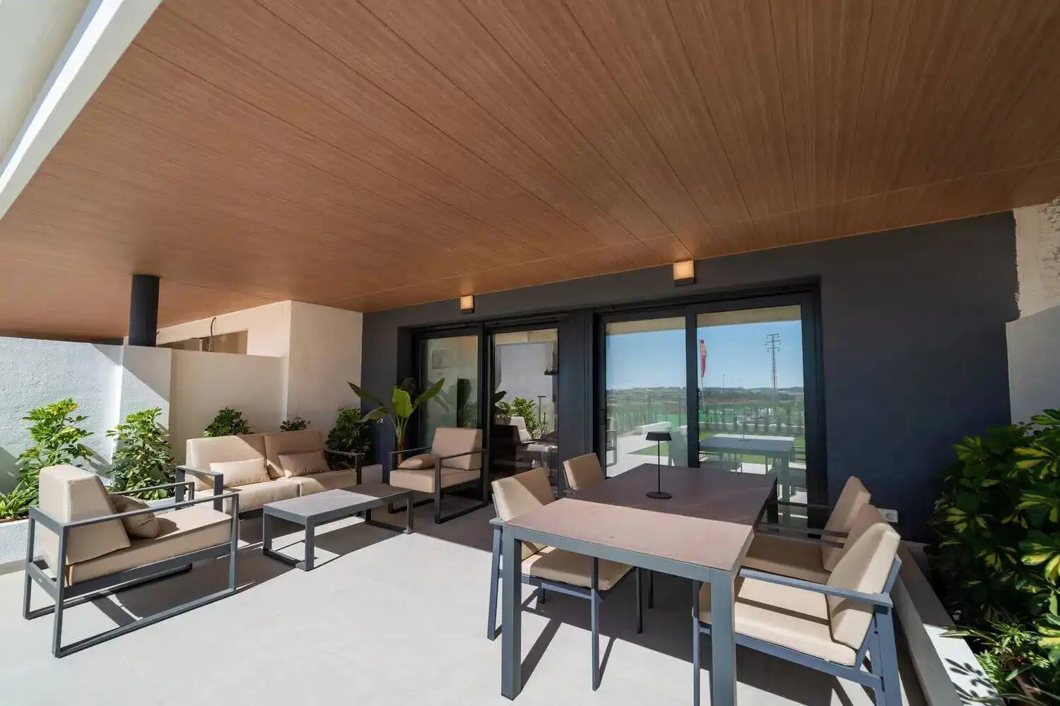 Apartamento con terraza en venta en Zona Carrefour - Urbanizaciones, imagen 5
