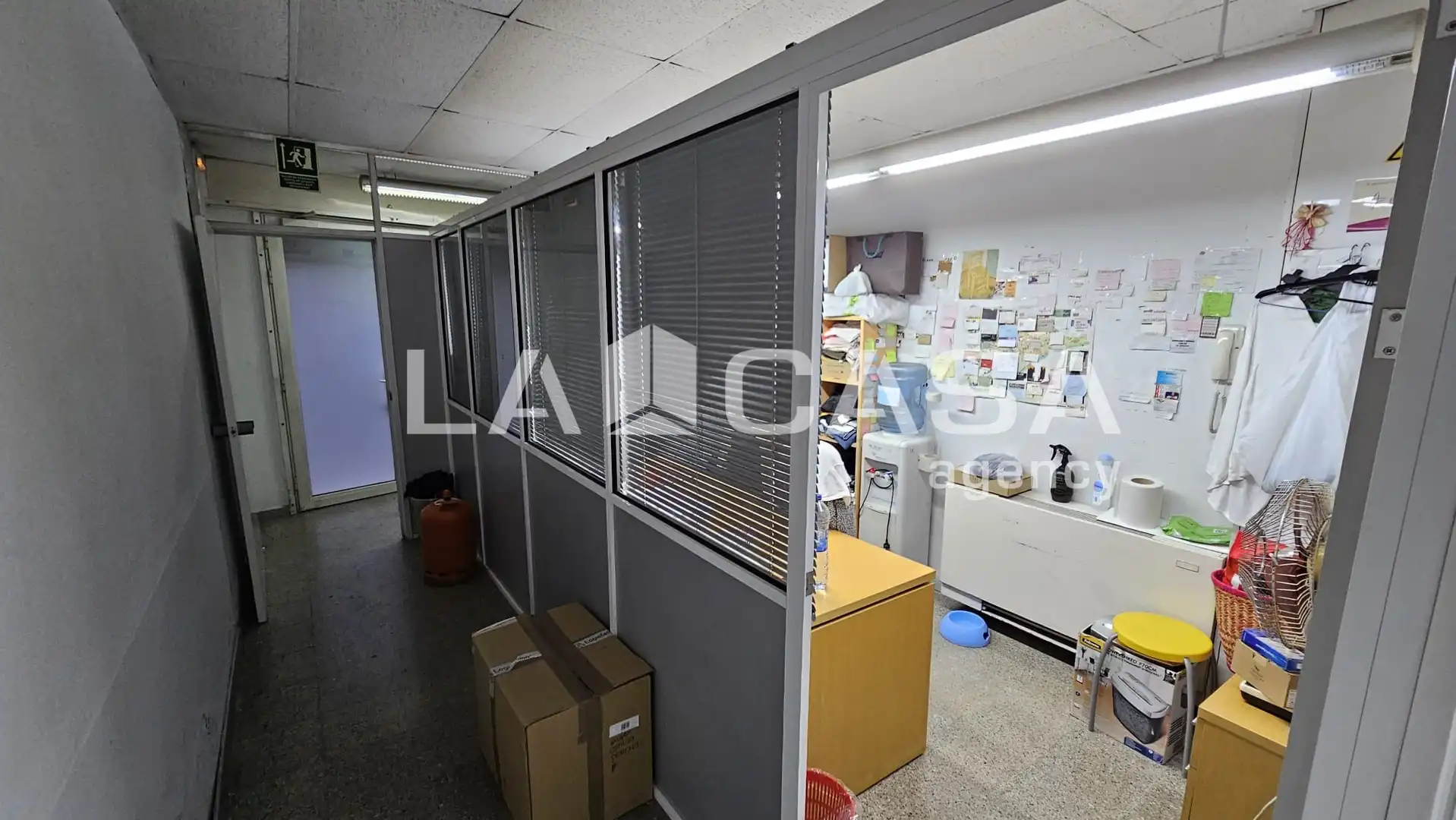 Local comercial en venda a Can Mariner, imagen 2