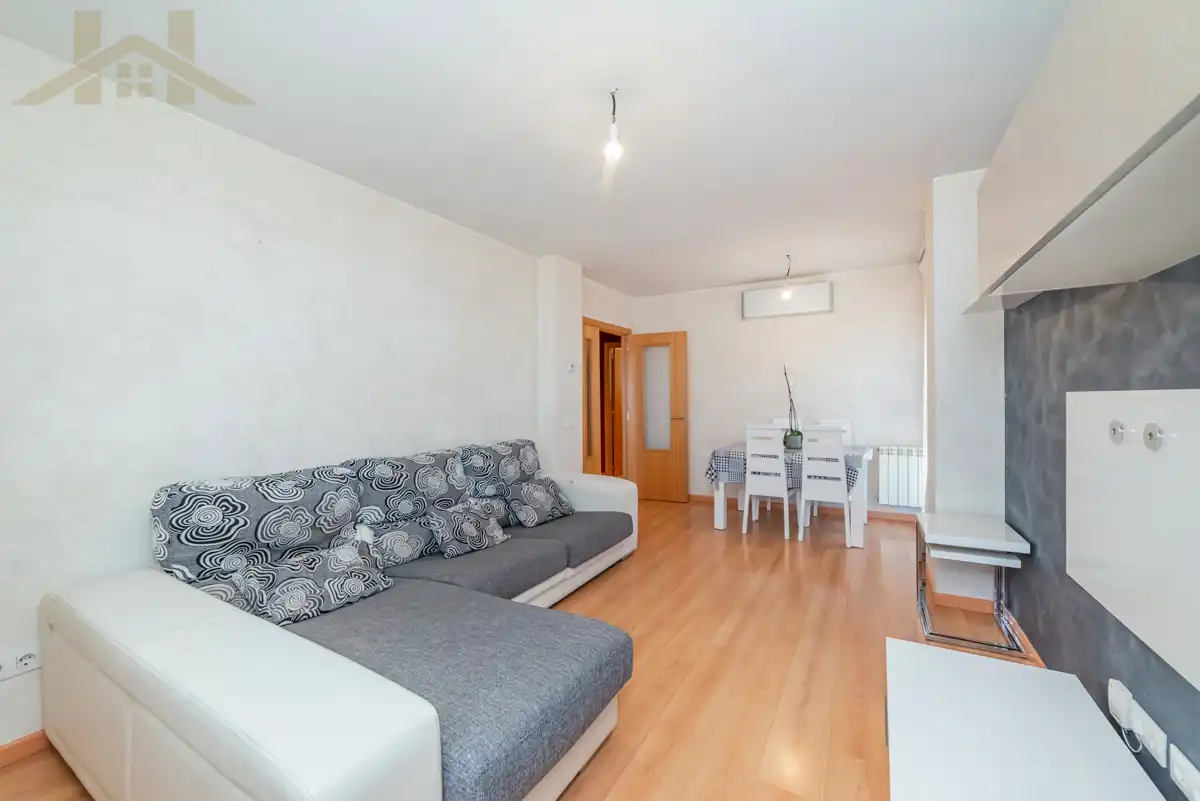Flat for sale in Calle del Planeta Venus, Parla Este