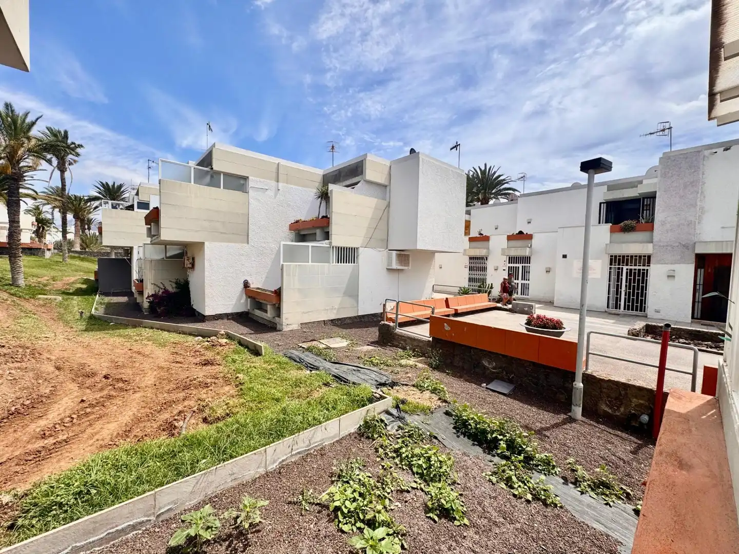 Vista exterior de Piso en venta en Arona con Jardín privado, Terraza y Amueblado