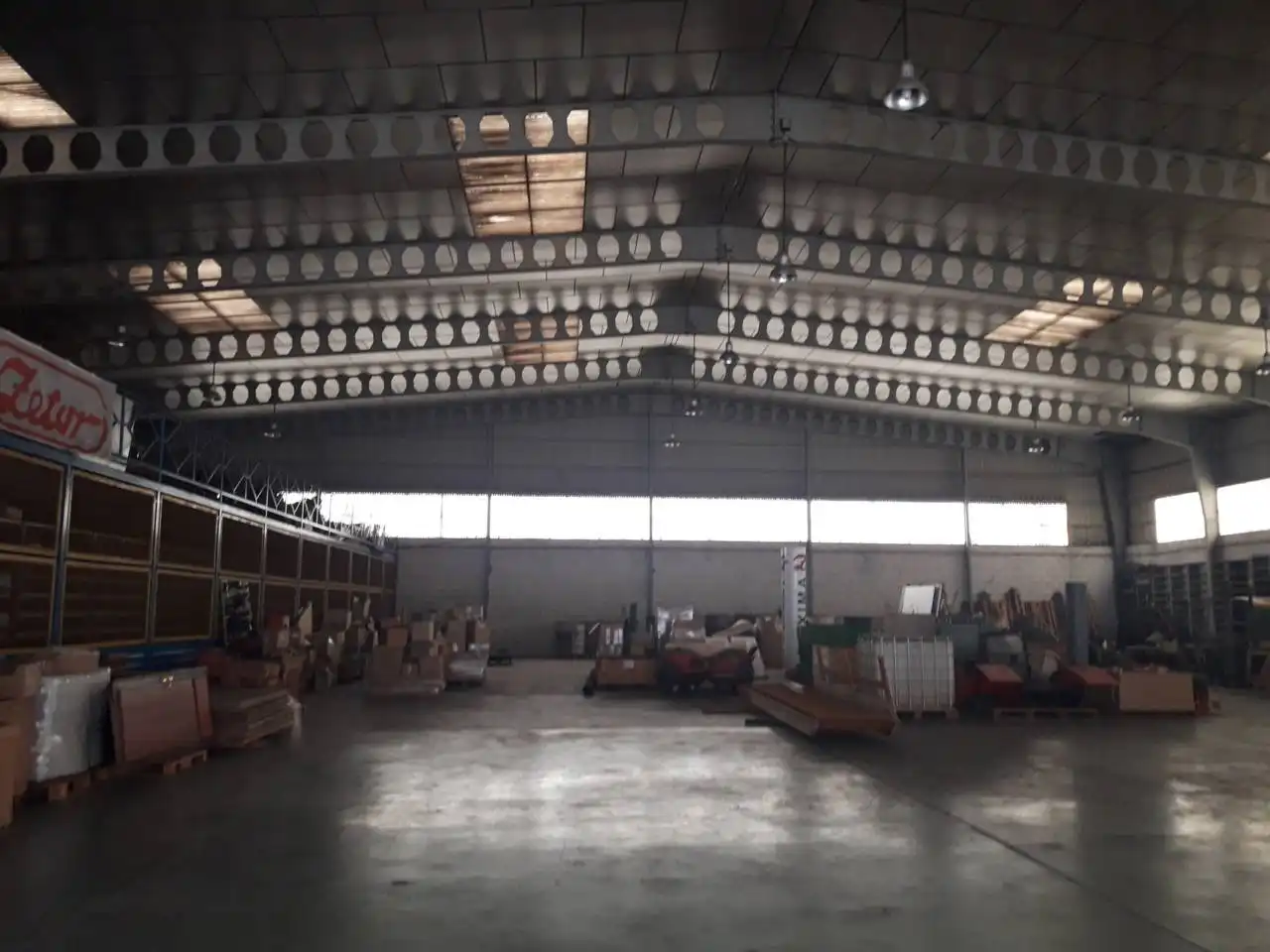 Fabrikhallen zur Miete in Carreño, Asturias