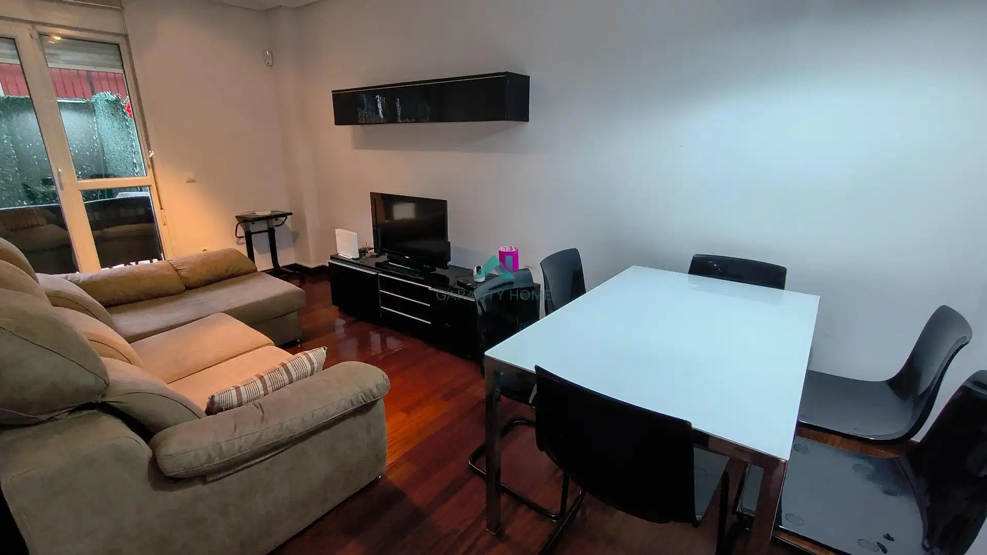 Sala de estar de Planta baja en venta en Ramales de la Victoria con Calefacción, Jardín privado y Terraza