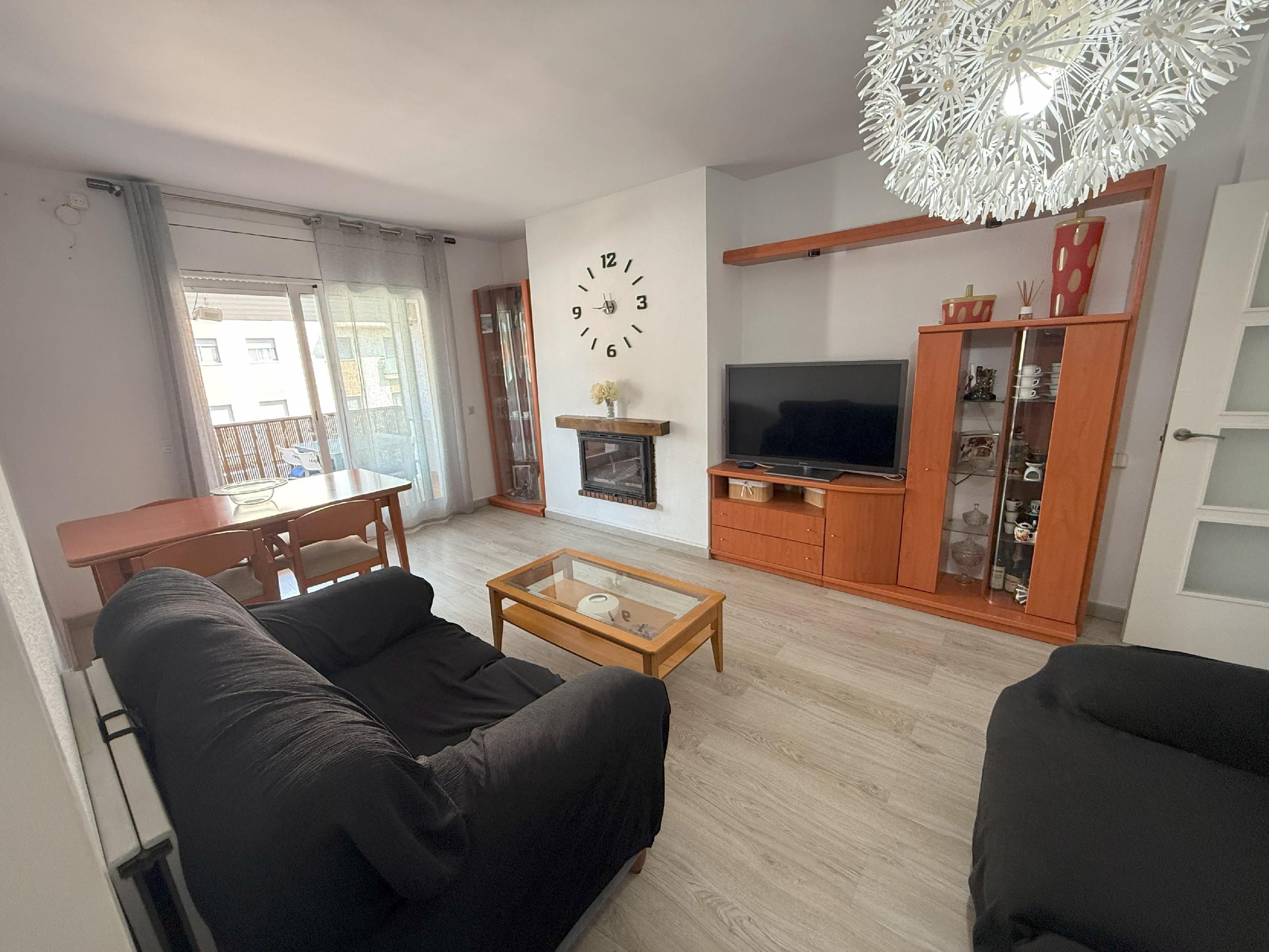 Living room of Apartment for sale in El Vendrell  with Air Conditioner, Heating and Parquet flooring