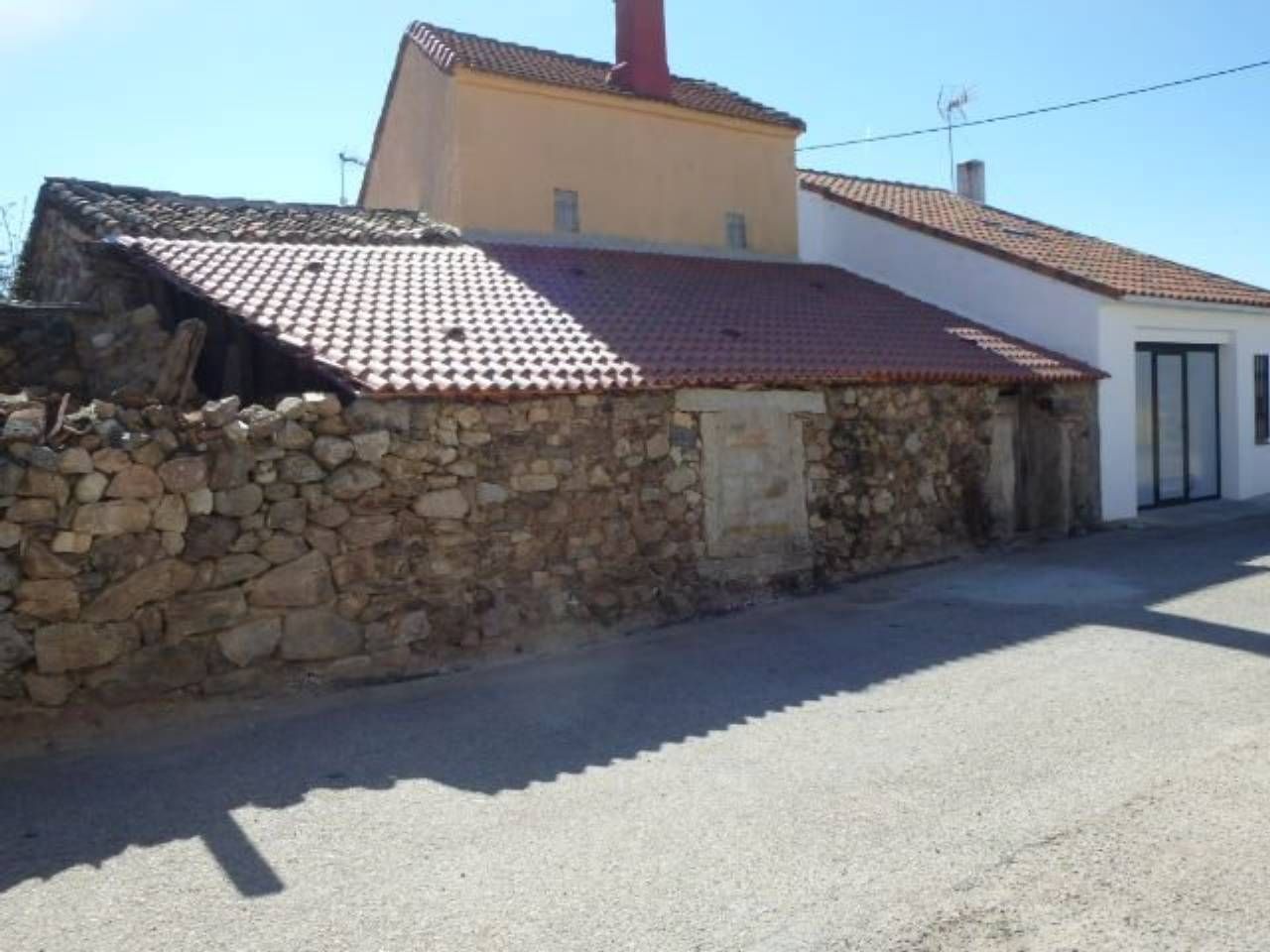 Vista exterior de Casa o chalet en venta en Lozoyuela-Navas-Sieteiglesias