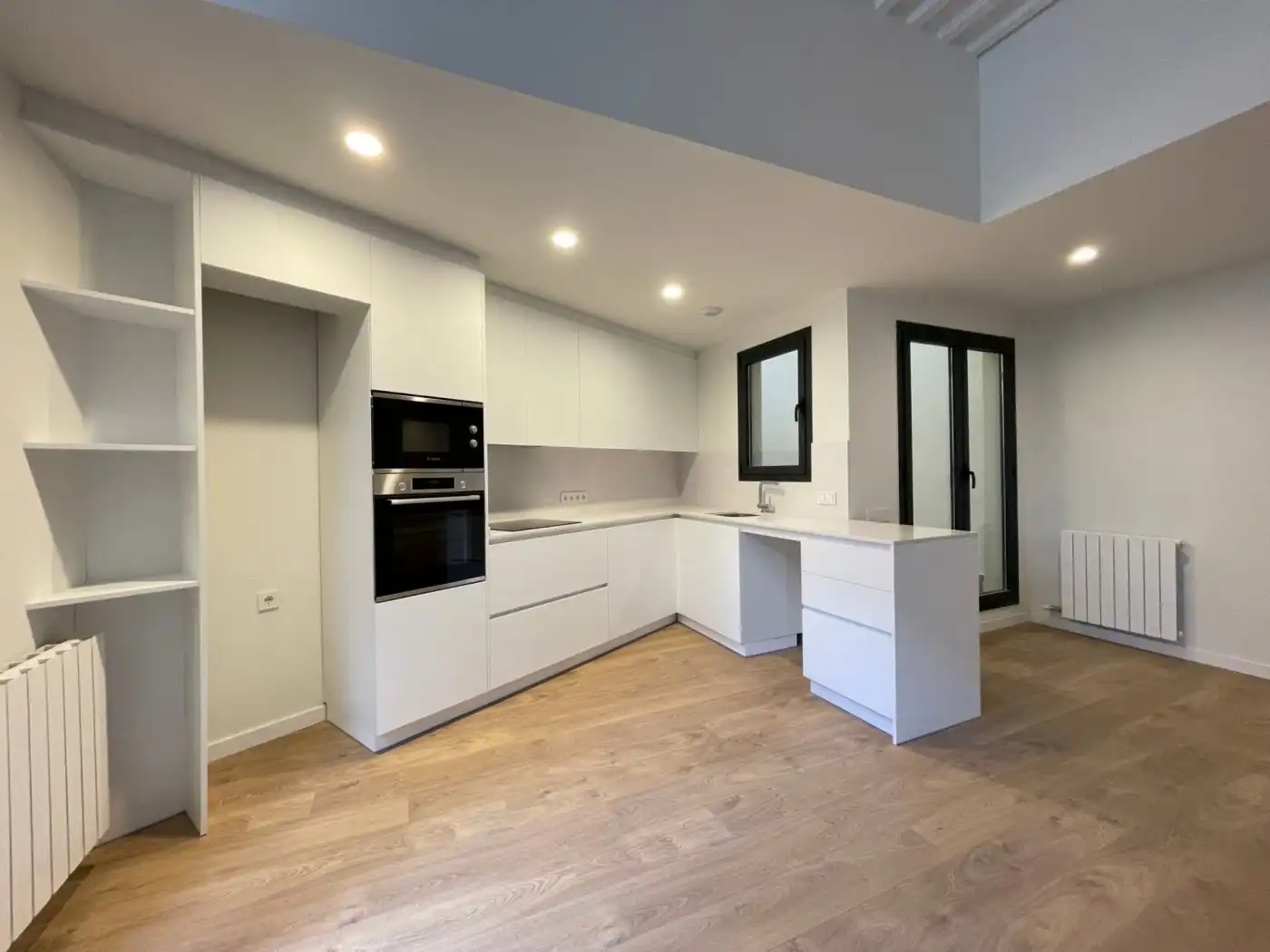 Kitchen of Flat for rent in Manresa  with Air Conditioner, Heating and Parquet flooring