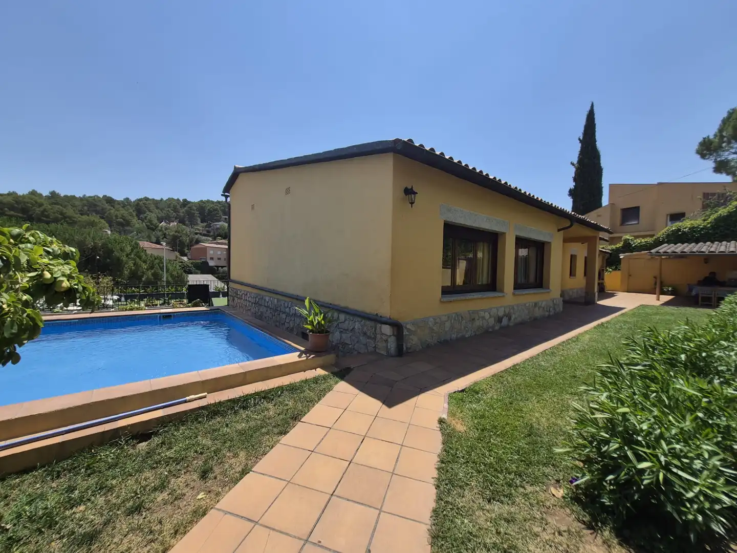 Vista exterior de Casa o chalet de alquiler en La Llacuna con Aire acondicionado, Calefacción y Jardín privado
