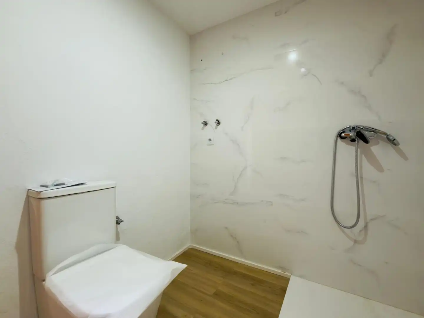 Baño de Piso en venta en Aldaia con Aire acondicionado