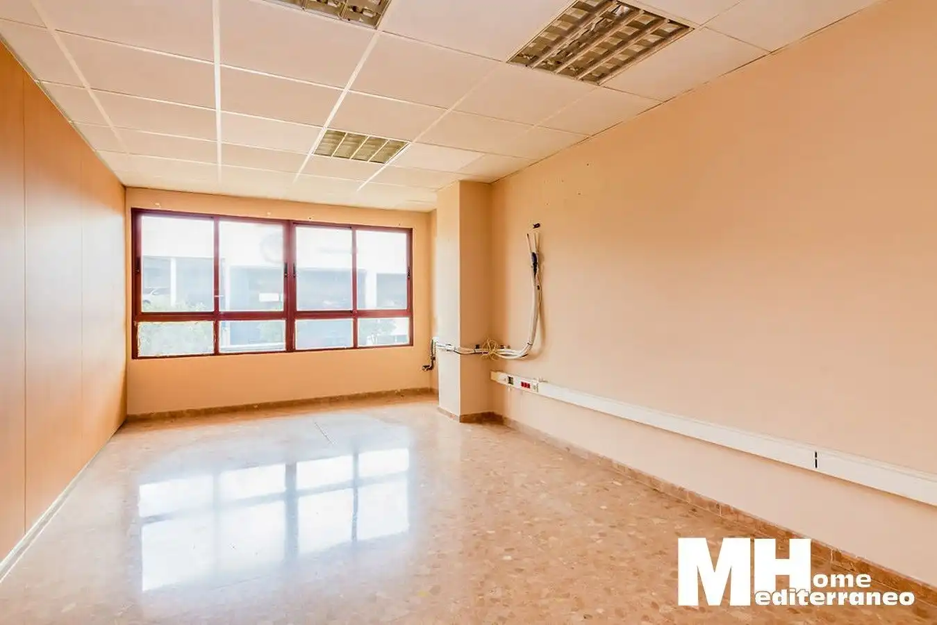 Office for sale in Vila-real  with Air Conditioner and Heating