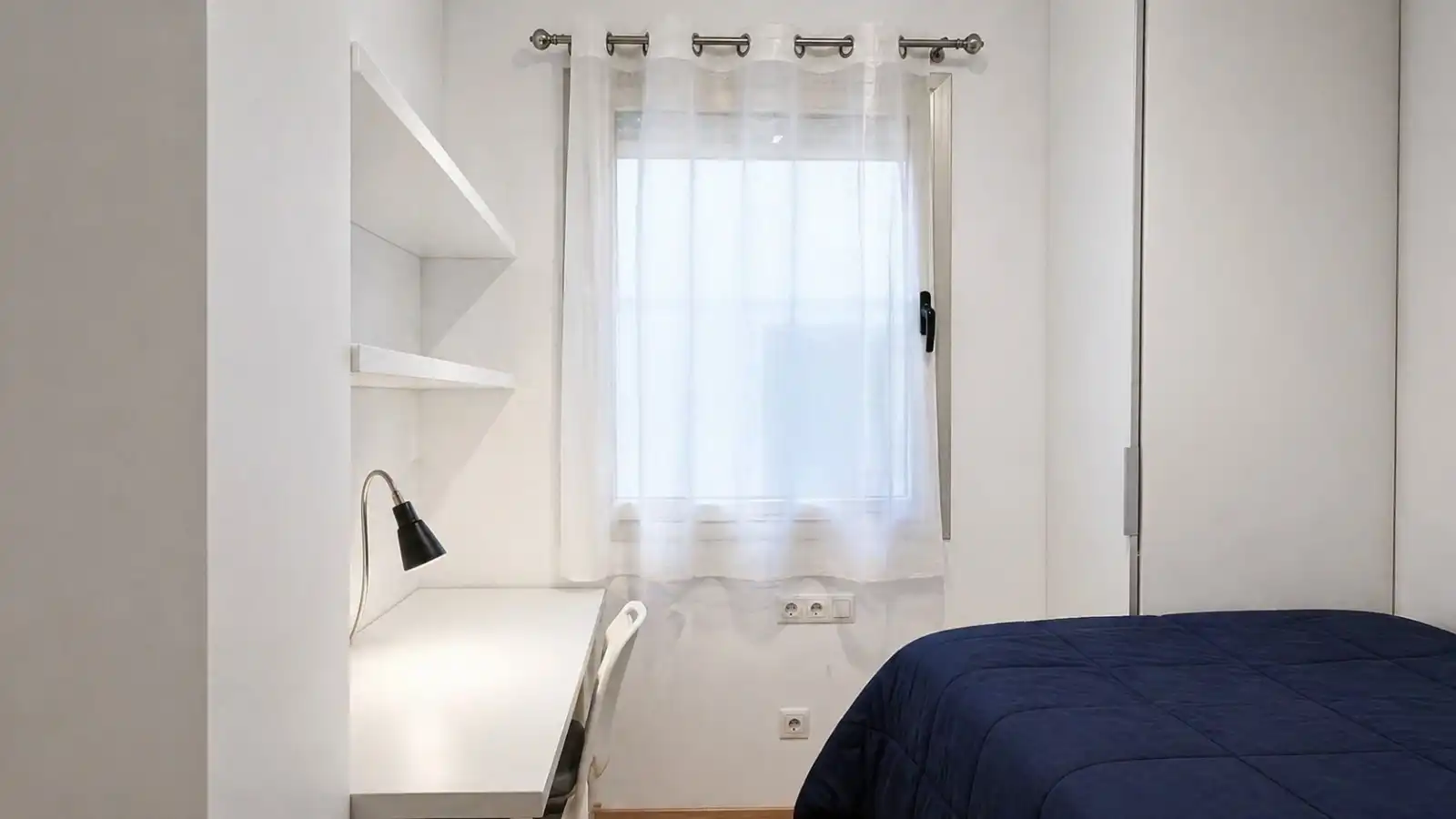 Habitación de Piso en venta en Sabadell con Aire acondicionado, Calefacción y Parquet