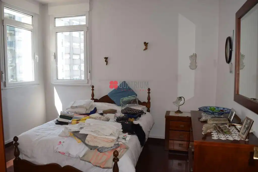 Habitación de Piso en venta en Santiago de Compostela  con Calefacción
