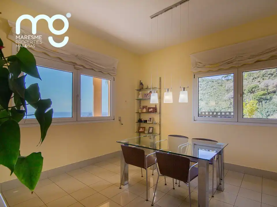 Comedor de Casa o chalet en venta en Tiana con Aire acondicionado, Calefacción y Jardín privado