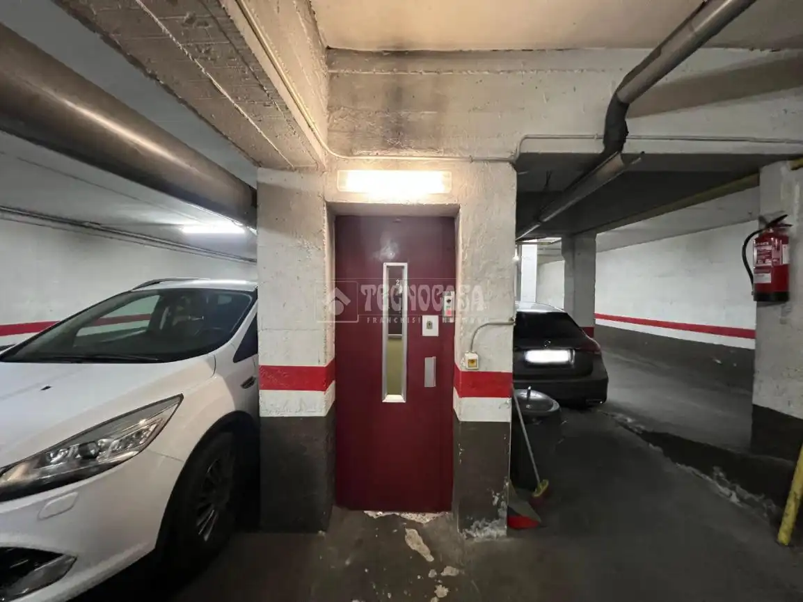 Aparcament de Àtic en venda en Barcelona
