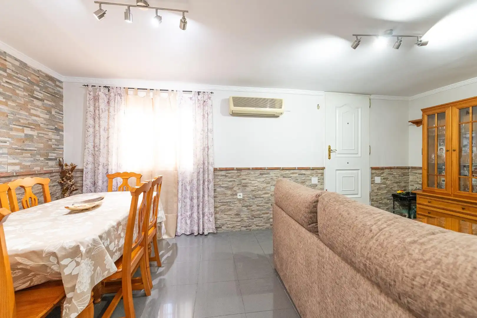 Casa a schiera in vendita a Calle Ramírez de Figueroa 5, imagen 3