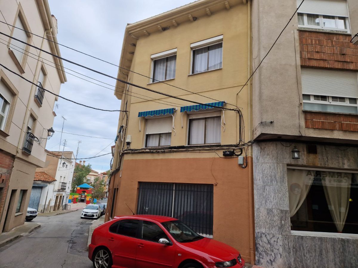 Exterior view of Building for sale in Navalmoral de la Mata
