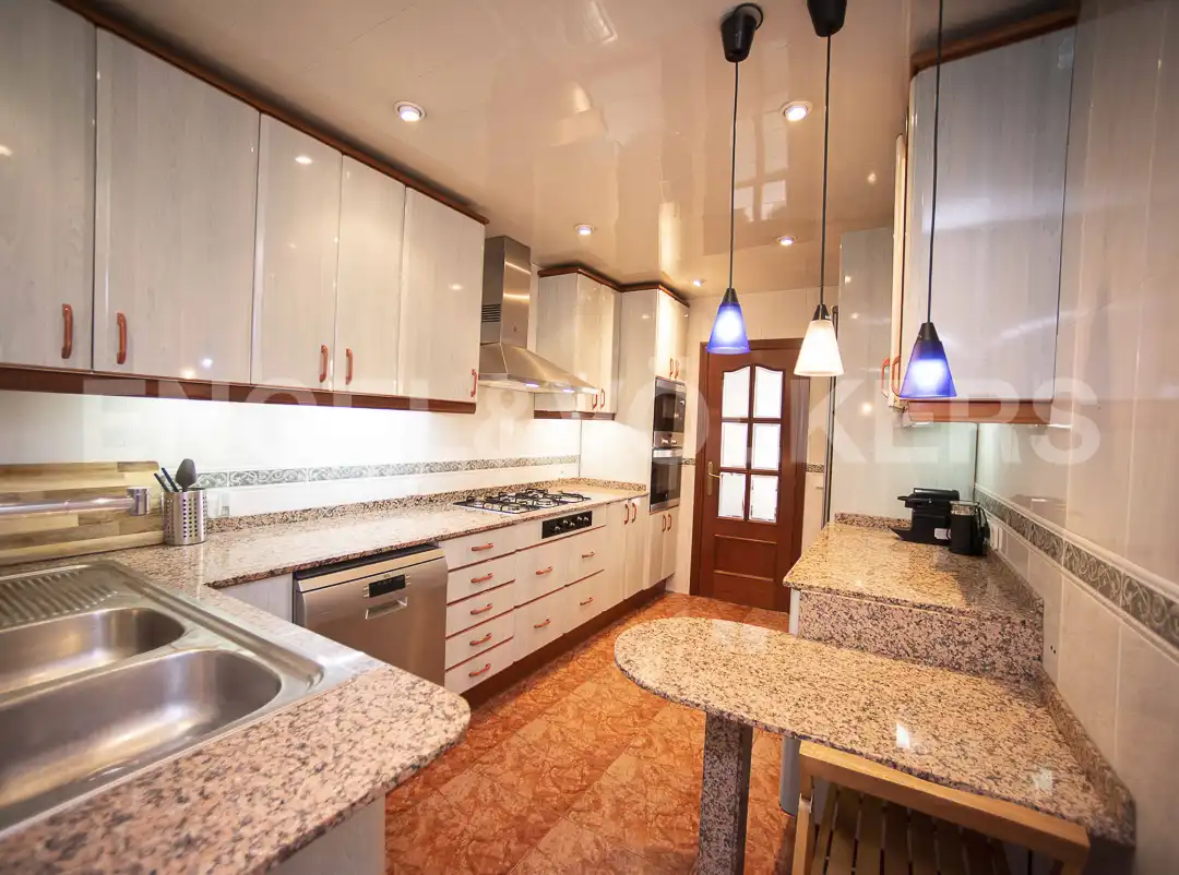 Kitchen of Flat for rent in Barcelona  with Air Conditioner, Heating and Parquet flooring