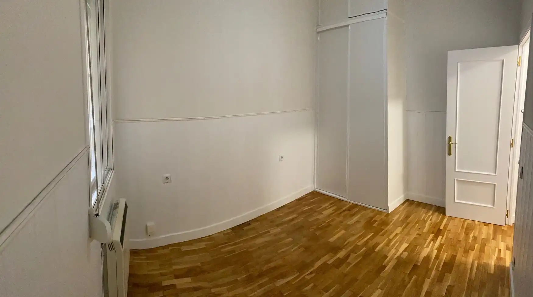 Dormitori de Apartament de lloguer en Madrid amb Calefacció, Moblat i Forn
