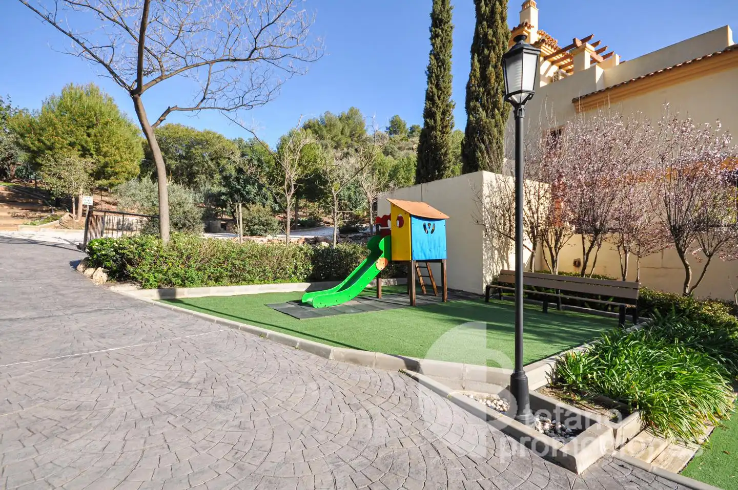 Vista exterior de Casa adosada en venta en Málaga con Aire acondicionado, Jardín privado y Parquet